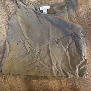 Green tank with buttons